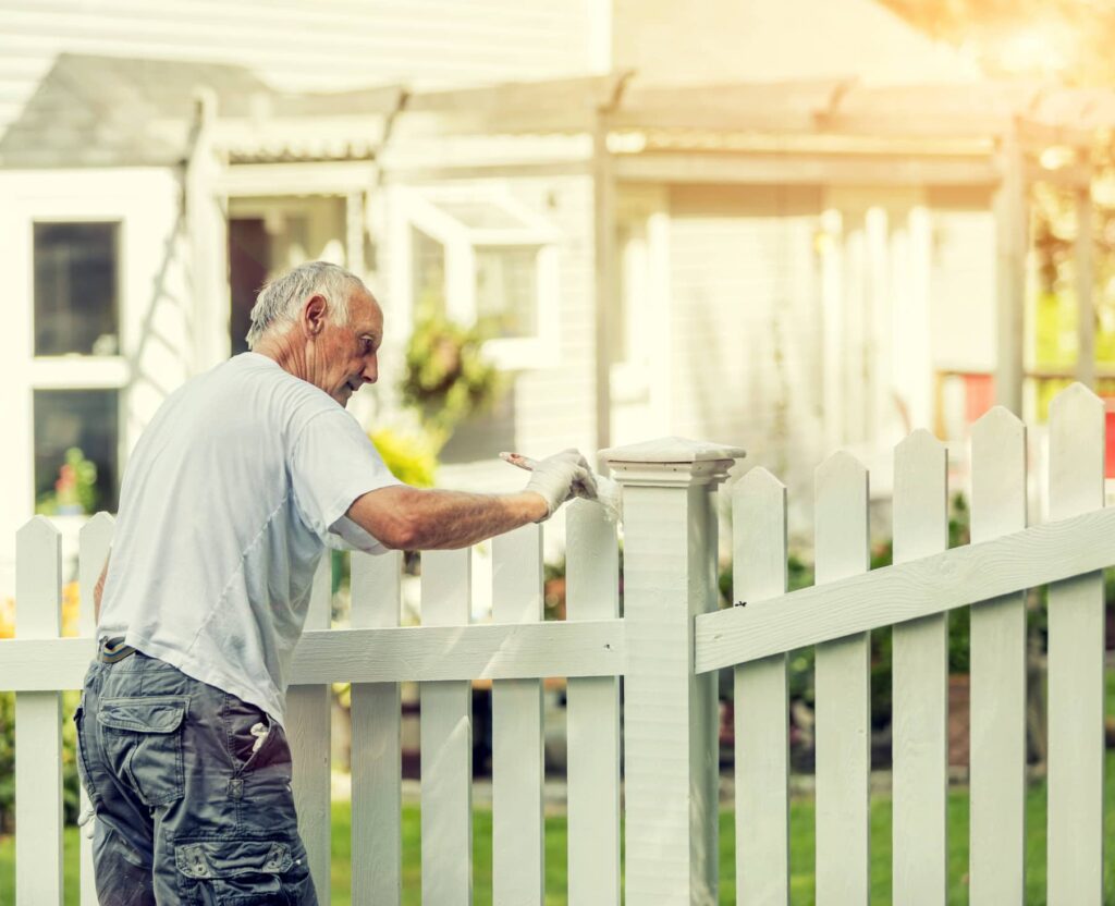 fence staining services